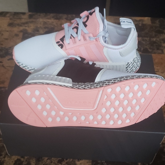 Rare Adidas NMD R1 White/Pink/Black NWT - Picture 8 of 16